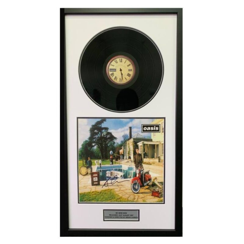 Deluxe Vertical Vinyl Framing Service - Image 5