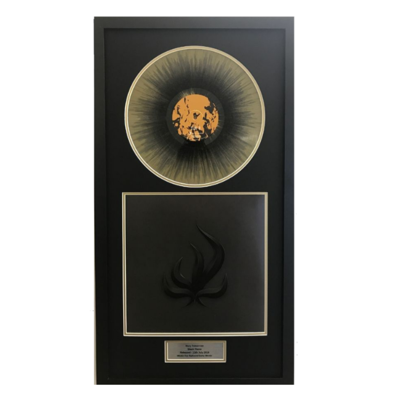 Deluxe Vertical Vinyl Framing Service - Image 2