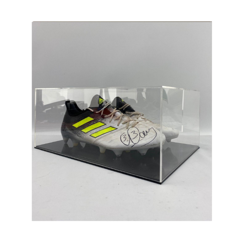 Double Boot Display Case